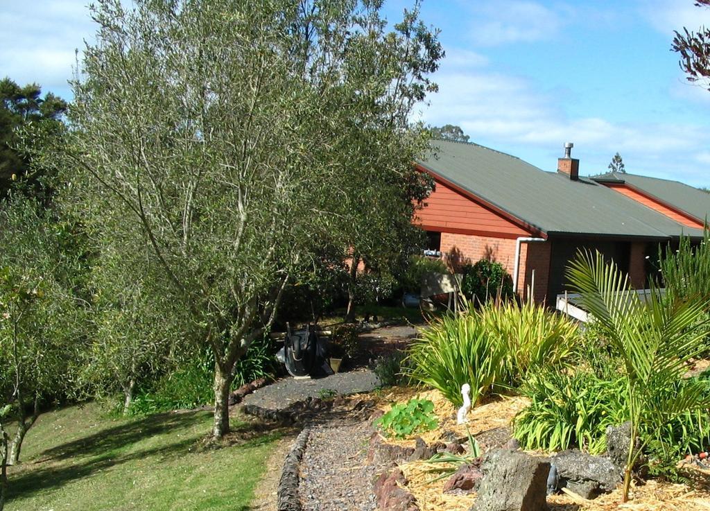 Morepork Riverside Lodge Paihia Exterior photo